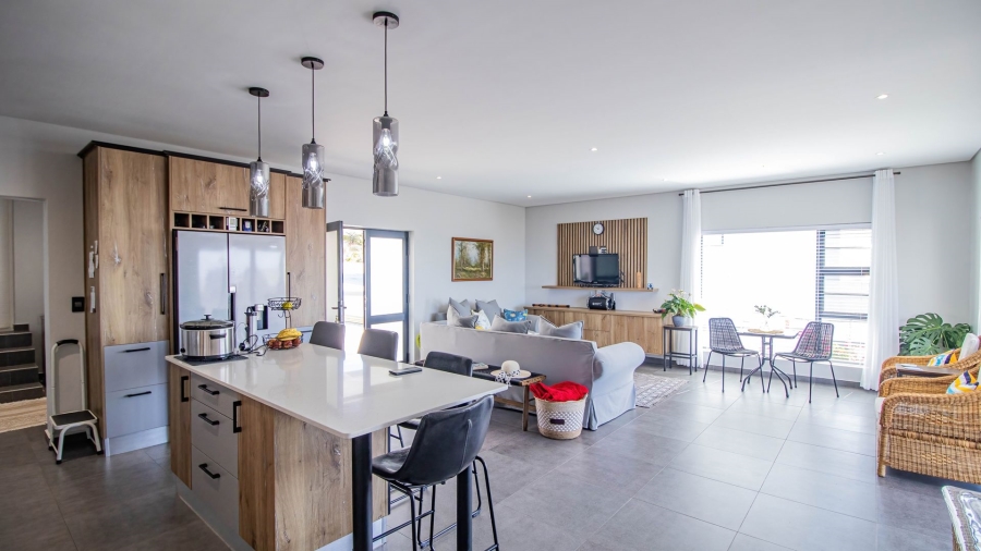 3 Bedroom Property for Sale in Hoogland Western Cape